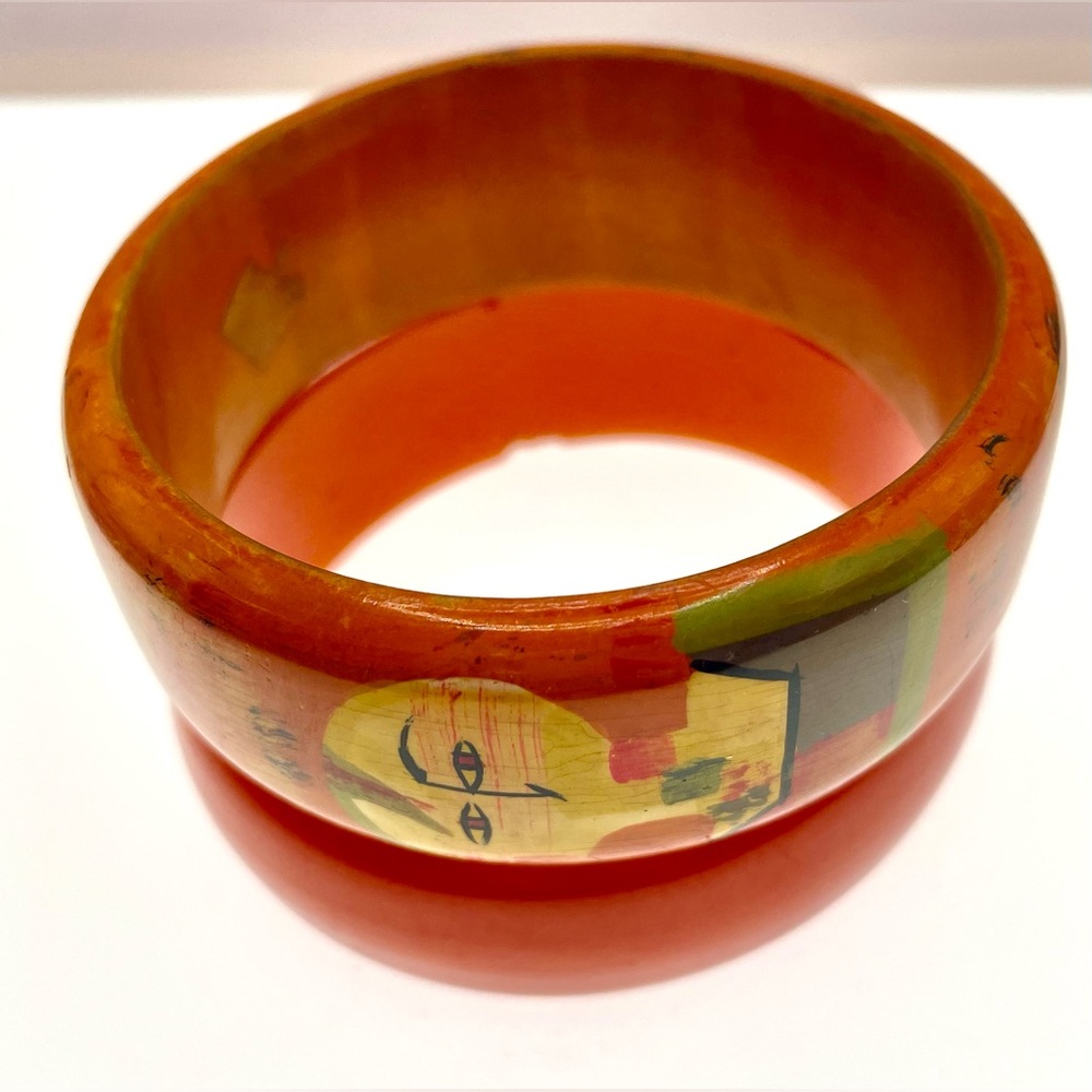 Vintage 70s Pair of Bangle Bracelets
Painted Wood Abstract and Orange Acrylic - Picture 5 of 8